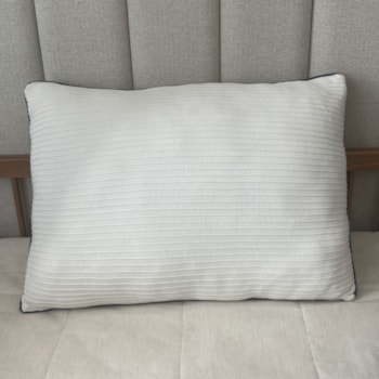 Imagem do produto Almofada de Encosto em Tricot Branco com Viés Marinho