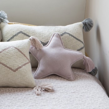 Segunda imagem do produto Almofada Lavável Brilha Estrelinha 25cm - Lorena Canals Cor:Marfim - Marfim - Cinza