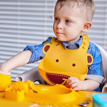 Segunda imagem do produto Babador em Silicone - Marcus & Marcus