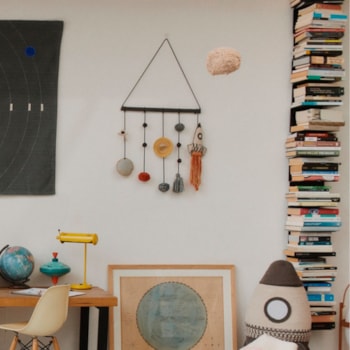 Segunda imagem do produto Enfeite de parede Cosmos 45 x 50 cm - Lorena Canals