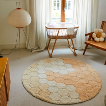 Imagem do produto Tapete Honeycomb Golden 140cm - Lorena Canals